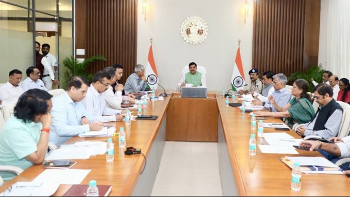 Citizens Issues Must Not Remain Stuck in Bureaucratic Delays: CM Dr. Yadav